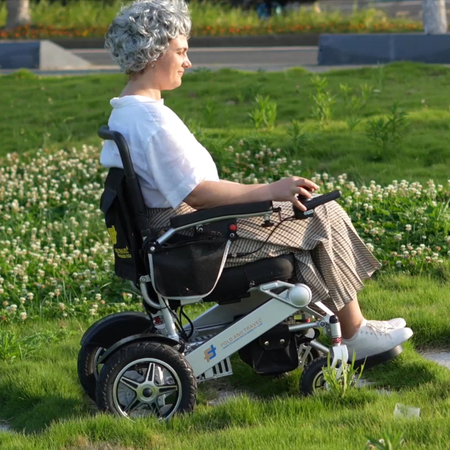 Fold and Travel Electric Wheelchair Fold And Travel Lightweight Foldable Remote Control Portable Electric Power Wheelchair - Silver Frame
